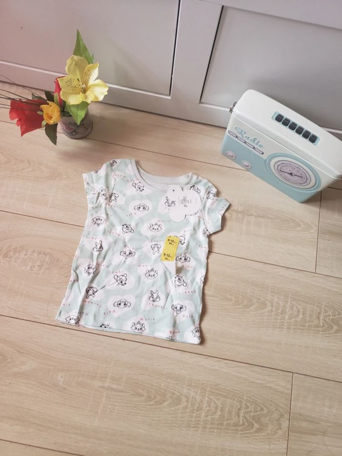Teeshirt 🎀 Primark taille 9-12 mois 2€50