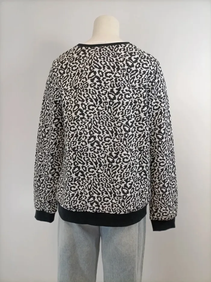 Pull Leopard Noir et Blanc - taille M bord côte Noir (A989) - photo numéro 4