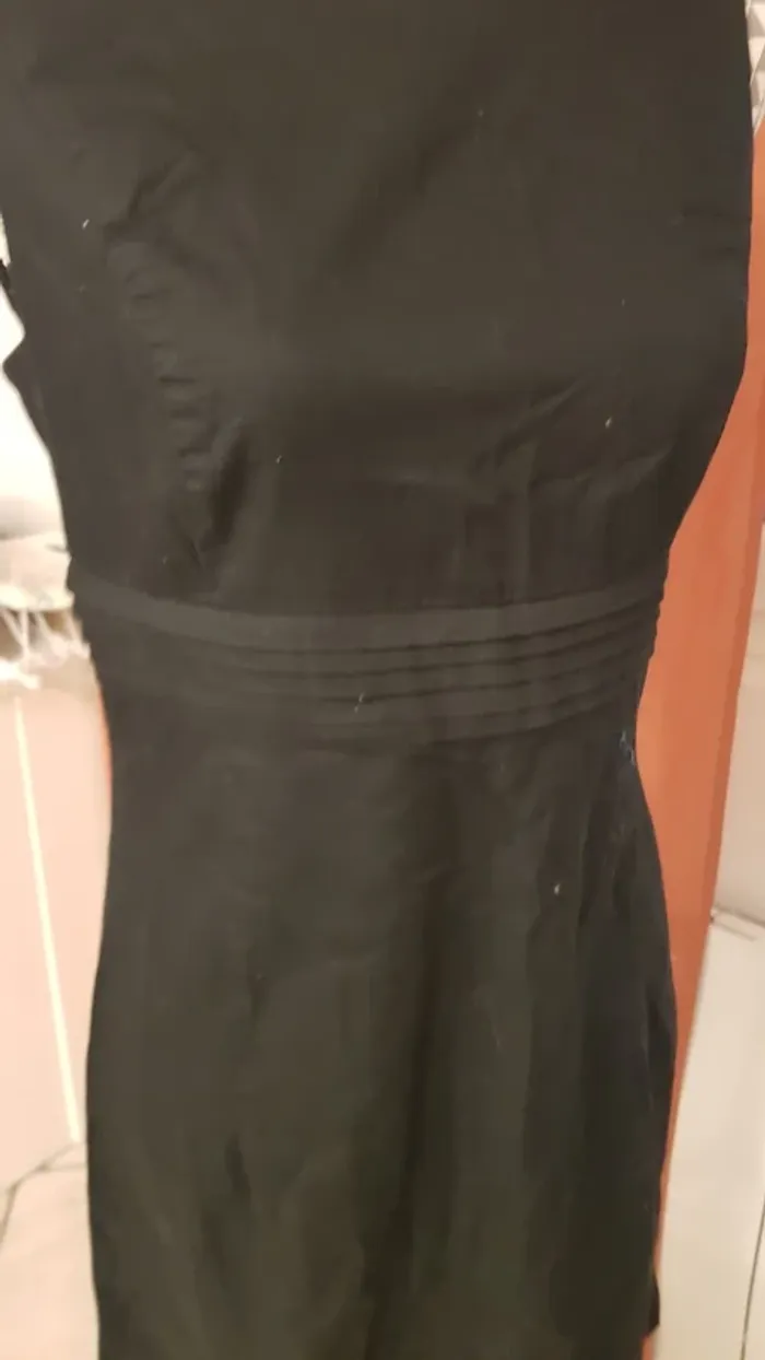 Petite robe noire - photo numéro 2