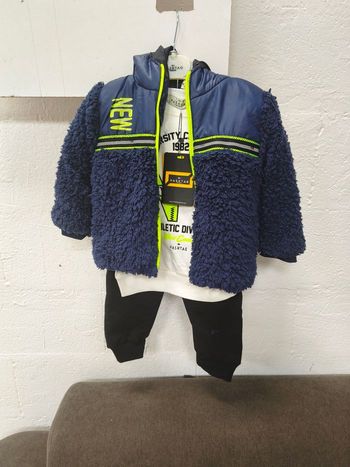 Ensemble enfant taille 2 ans