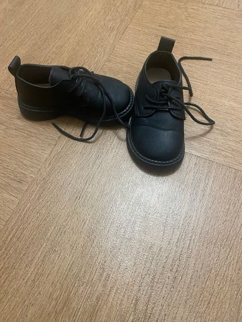 Chaussure garçon taille 25
