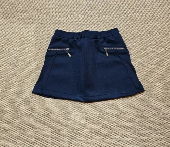Petite jupe bleu marine taille 4 ans