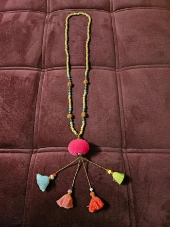 Collier Bohème Chic Vintage | Perles & Pompons Colorés | Pièce Unique