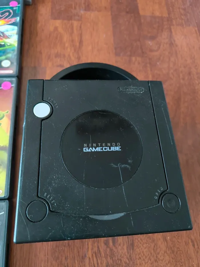 Nintendo gamecube avec 20 jeux - photo numéro 2