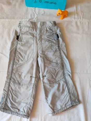 Pantalon  avec doublure  👖gris  style  streetwear  avec inscriptions18 mois