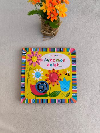 Livre Avec mon doigt Usborne
