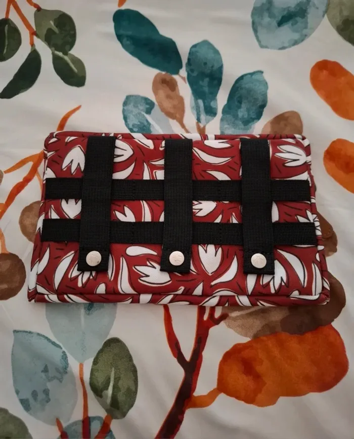 Pochette neuve Cabaïa 🥨 - photo numéro 2