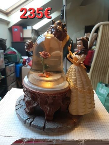 Grande snowglobe disney la belle et la bête musical