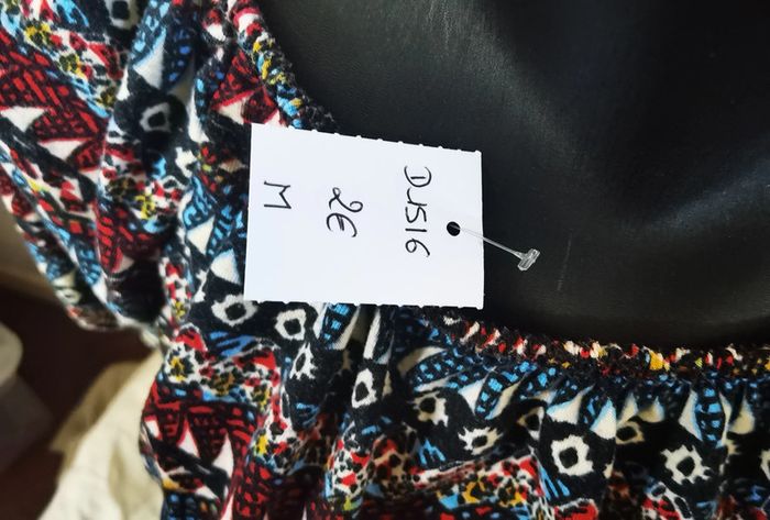 D1516 - top taille M - photo numéro 3