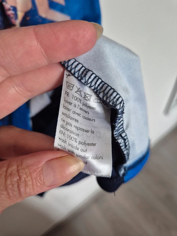 T-shirt  Champion du monde  Weeplay taille 12 ans - photo numéro 5