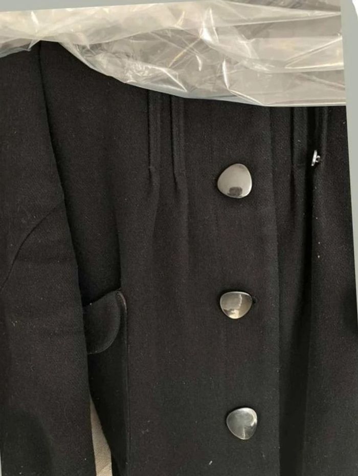 Manteau noir - photo numéro 12