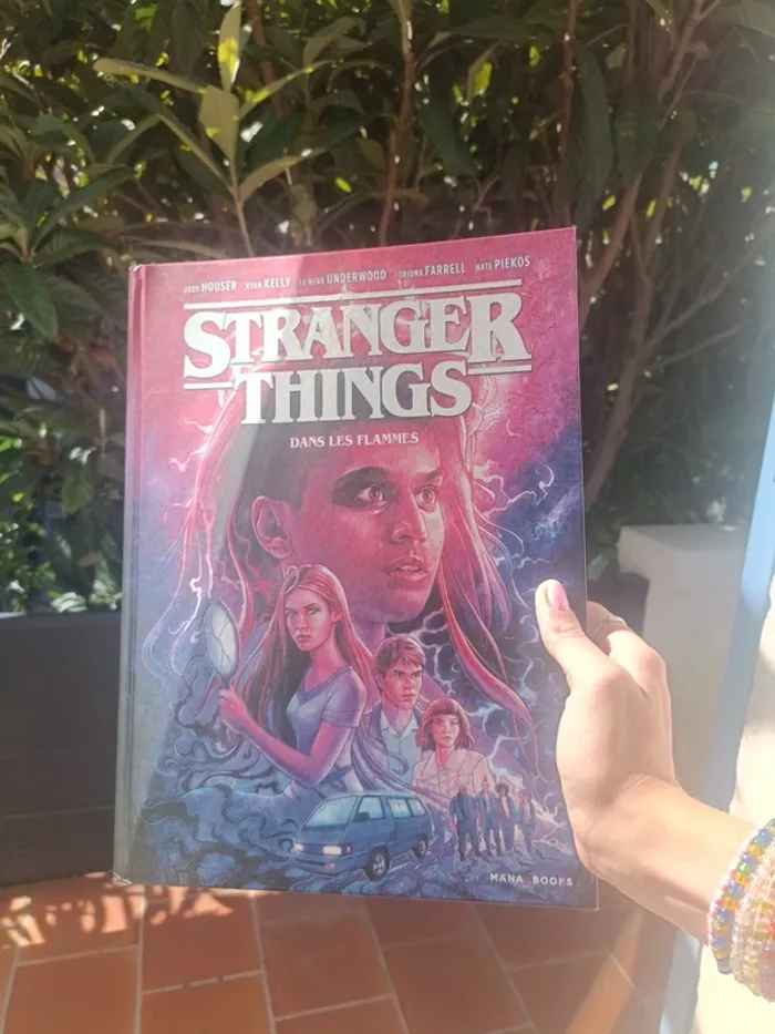 Lot de 5 bd stranger things - photo numéro 2