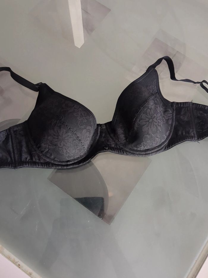 Soutien gorge d'allaitement noir avec armatures