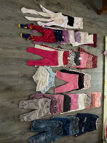 Lot 41 bas taille 18 mois (pantalons, collants, leggings, shorts)