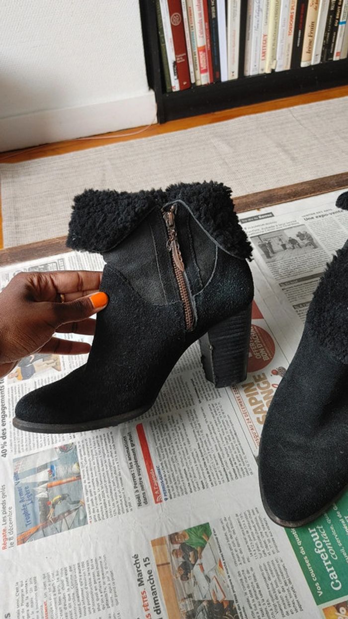 Bottes en mouton retourné shearling intégralement fourré UGG taille 40 - photo numéro 3