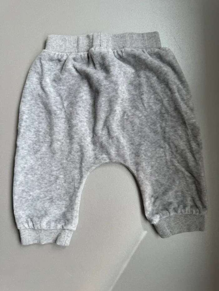Lot de pantalons + bodies bébé garçon - 9 mois (très bon état) - photo numéro 4