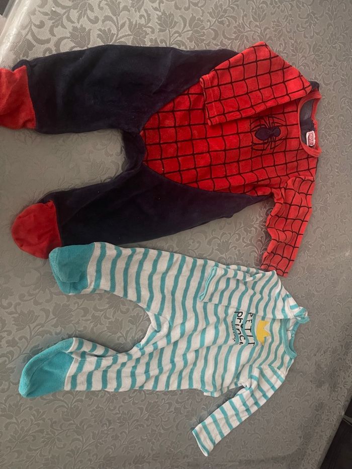 Lot 2 pyjama 6 mois - photo numéro 2