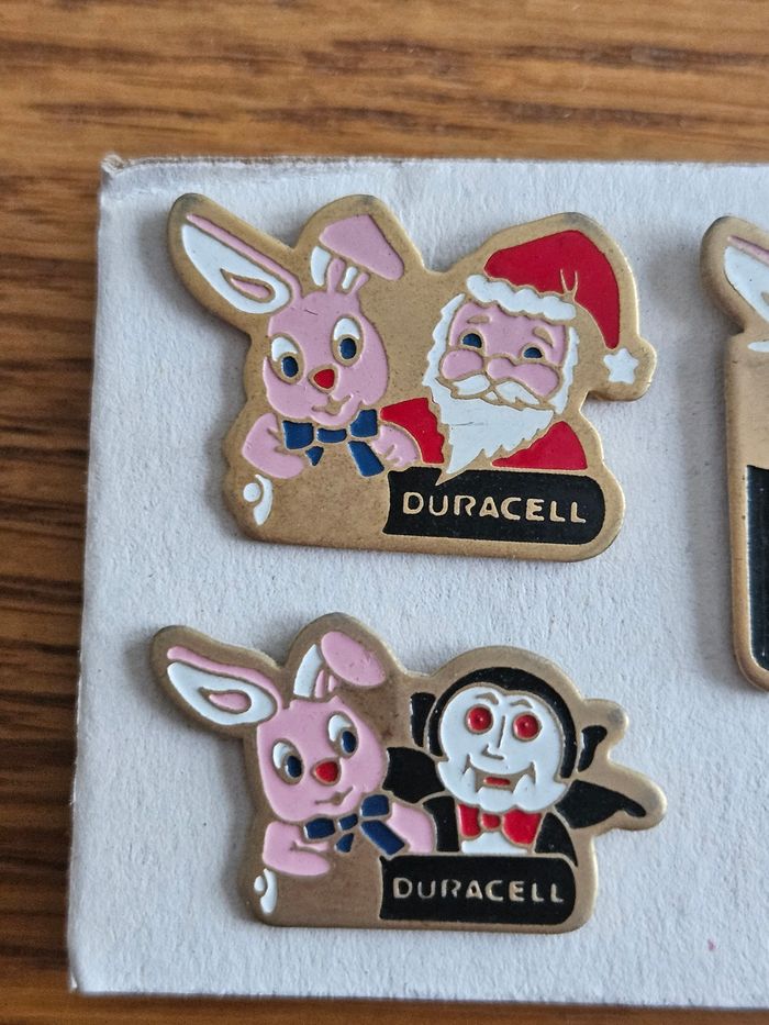 Lot de pin’s Duracell - photo numéro 2