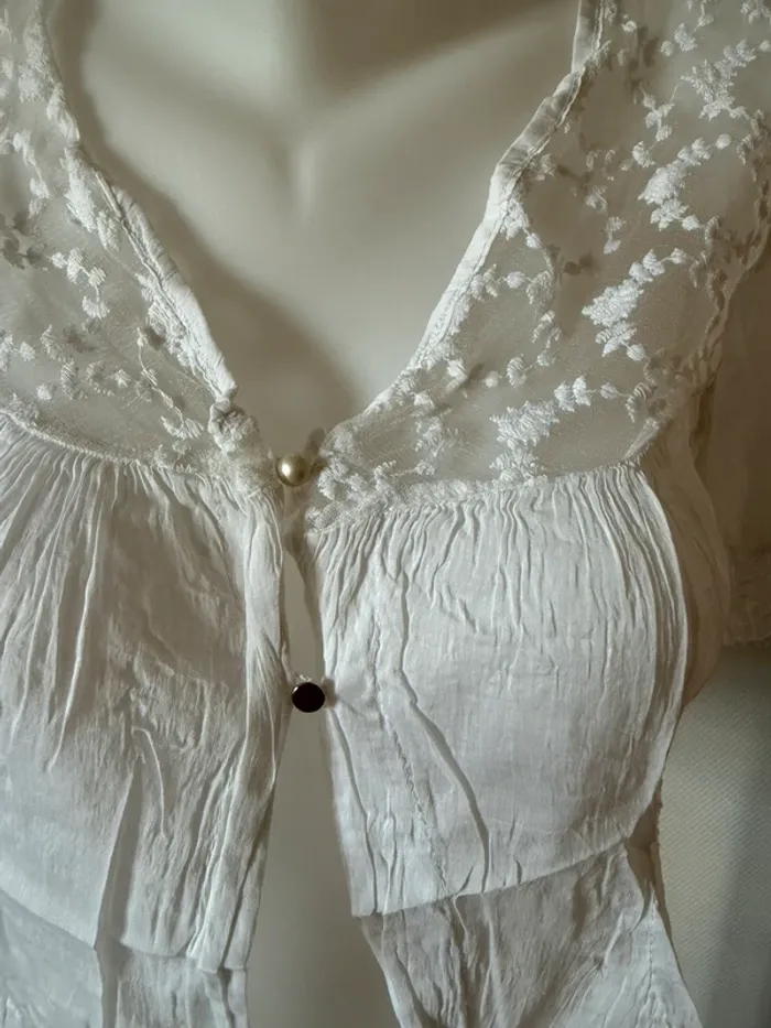 Top en lin blanc en très bon état taille S - photo numéro 3