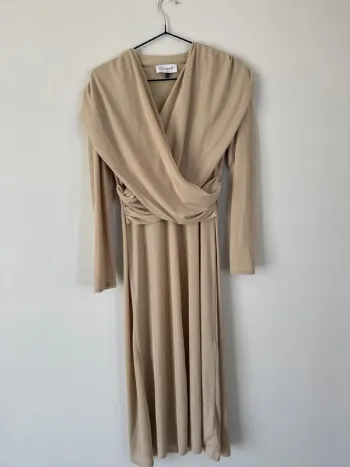 👗 robe beige- taille 40 - neuf sans étiquette - Closet london asos