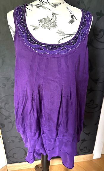 Blouse-débardeur fluide violette encolure perlée taille 42/44