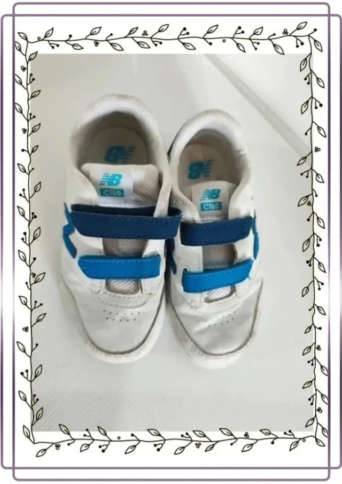 Baskets New balance, taille 26, bon état mais plusieurs traces - photo numéro 2