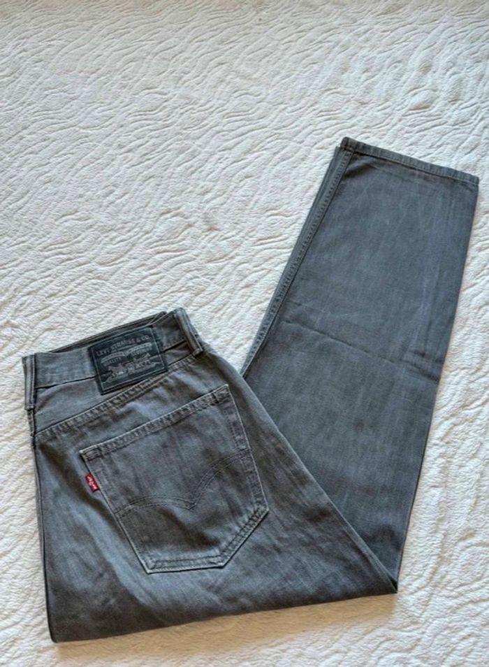 Jean Levi’s homme gris 511 gris coupe regular straight droit taille M/L W28/29
