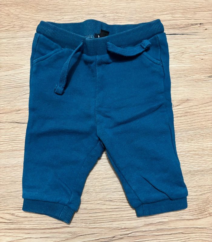 Lot 9 joggings 3 mois - photo numéro 12