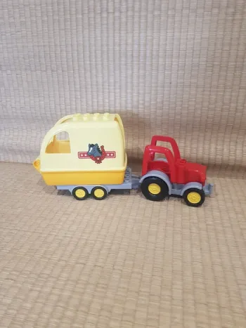 Tracteur et van à chevaux lego duplo