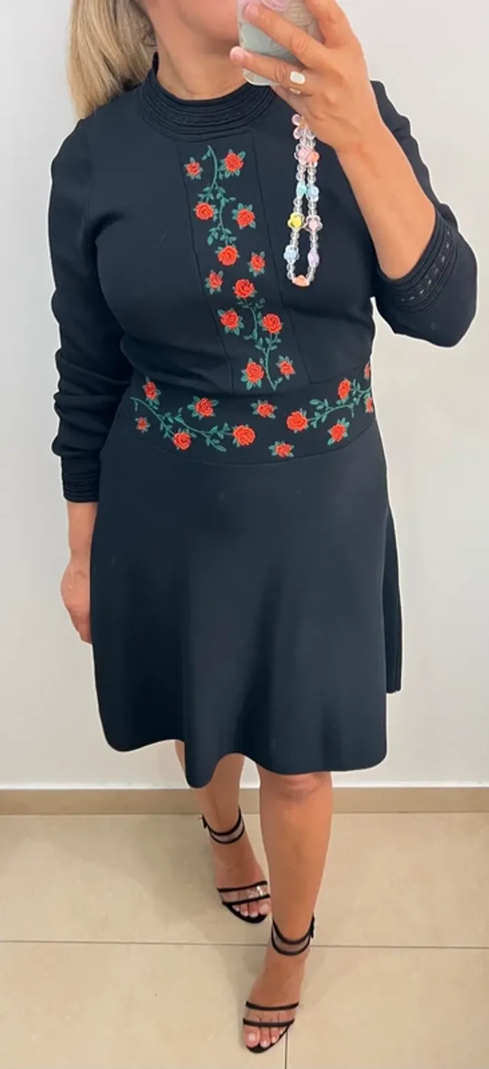 Robe Maille Brodée Sandro Taille 40 - photo numéro 6
