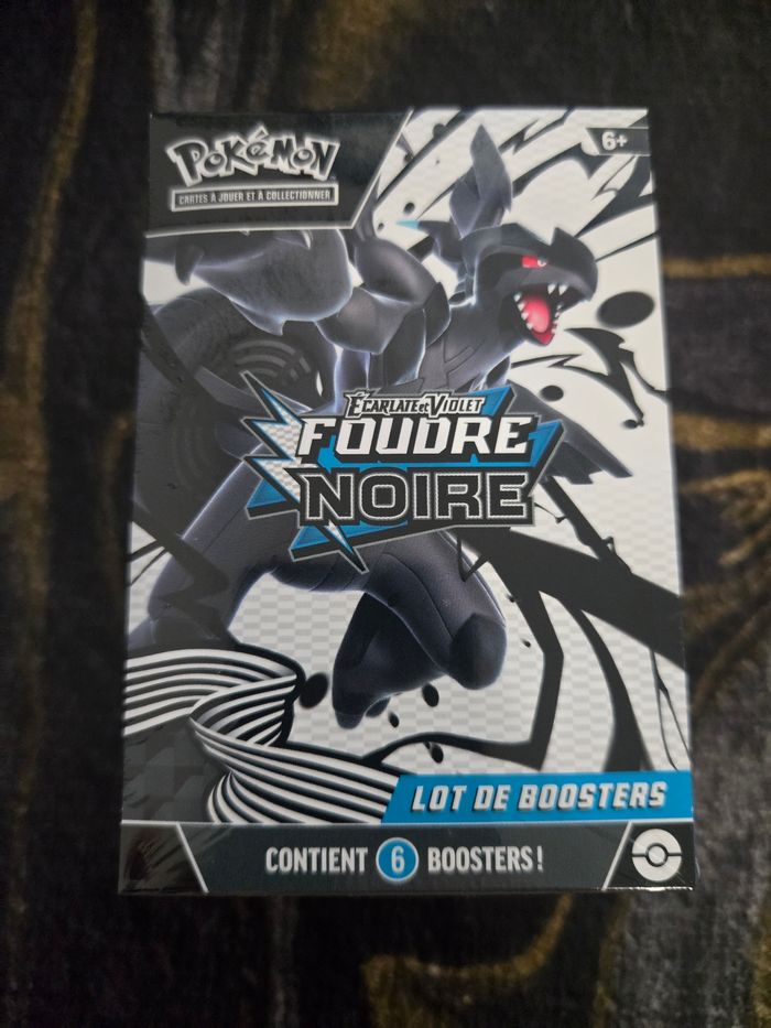 Bundle 10.5 Foudre Noire Pokemon