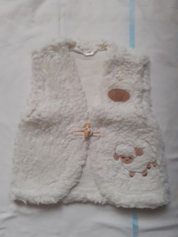 Gilet basque fausse fourrure motif mouton