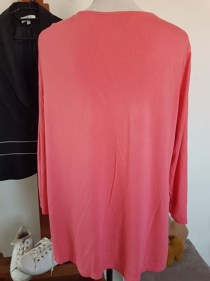 Veste femme rose, petits motifs noirs et jaunes. Grain de Malice. Taille XL. 50cm aux aisselles. - photo numéro 4