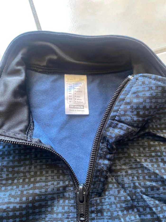 Gilet de sport, garçon Decathlon, taille huit ans - photo numéro 2