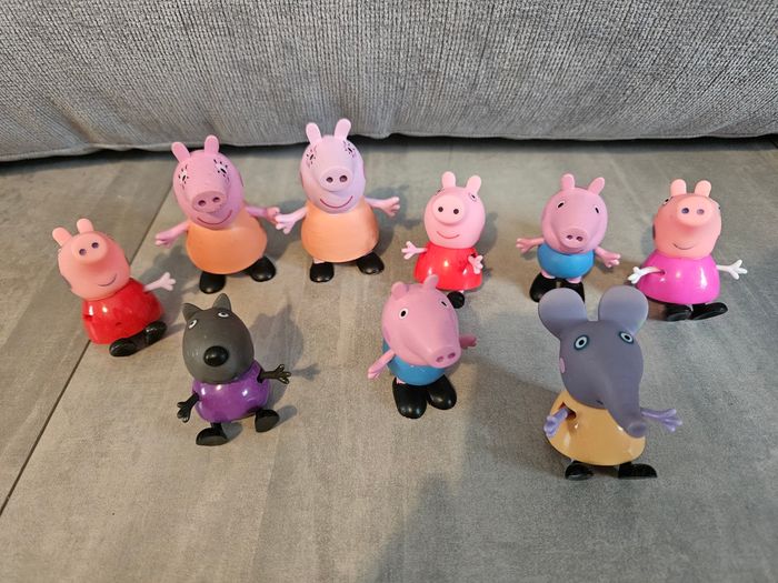 9 figurines peppa pig