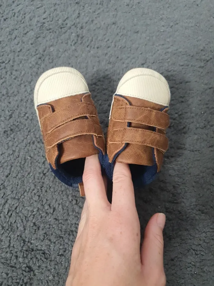 Petite baskets marrons taille 6-12mois - photo numéro 5
