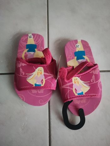 Sandales/tongs fille avec élastique à l'arrière taille 25 Neuves (78)