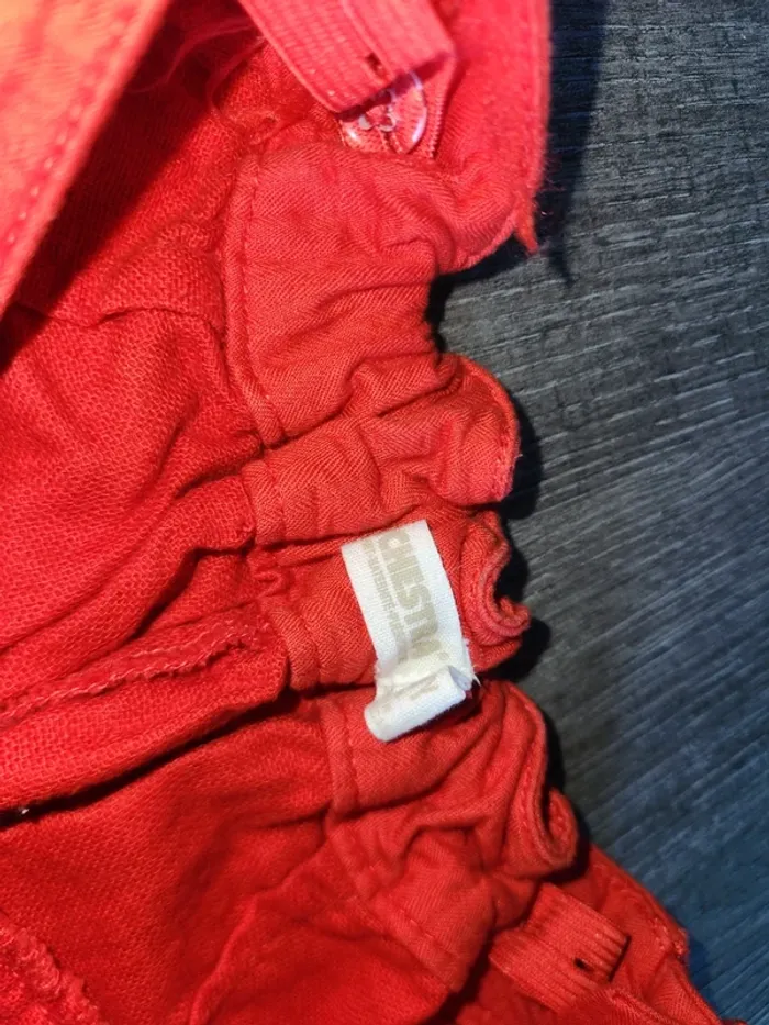Short rouge taille 10 ans - photo numéro 2