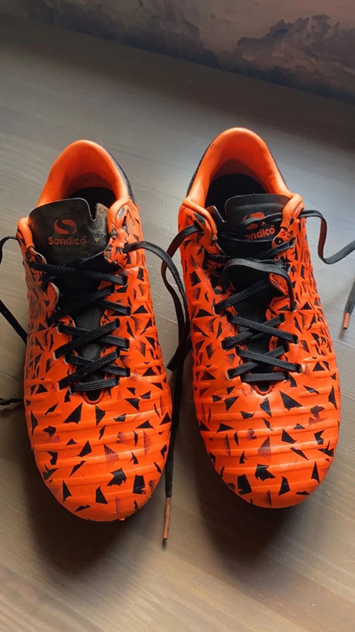 Chaussures de foot crampons