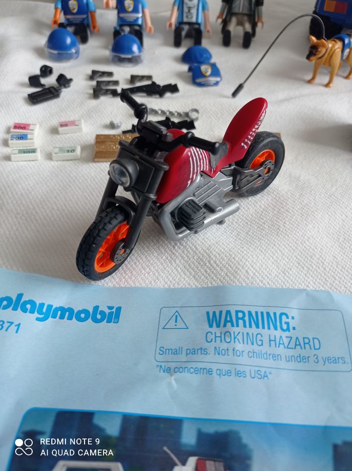 Playmobil 9371 fourgon blindé avec convoyeurs de fonds - photo numéro 4