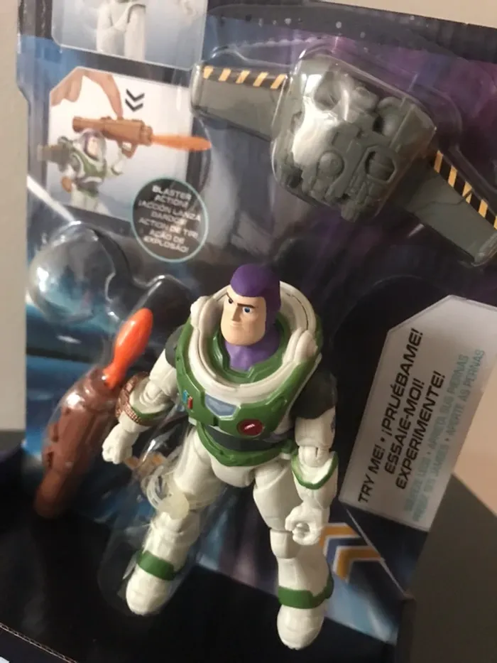 Figurine buzz l’éclair équipé pour la mission mattel neuf - photo numéro 4