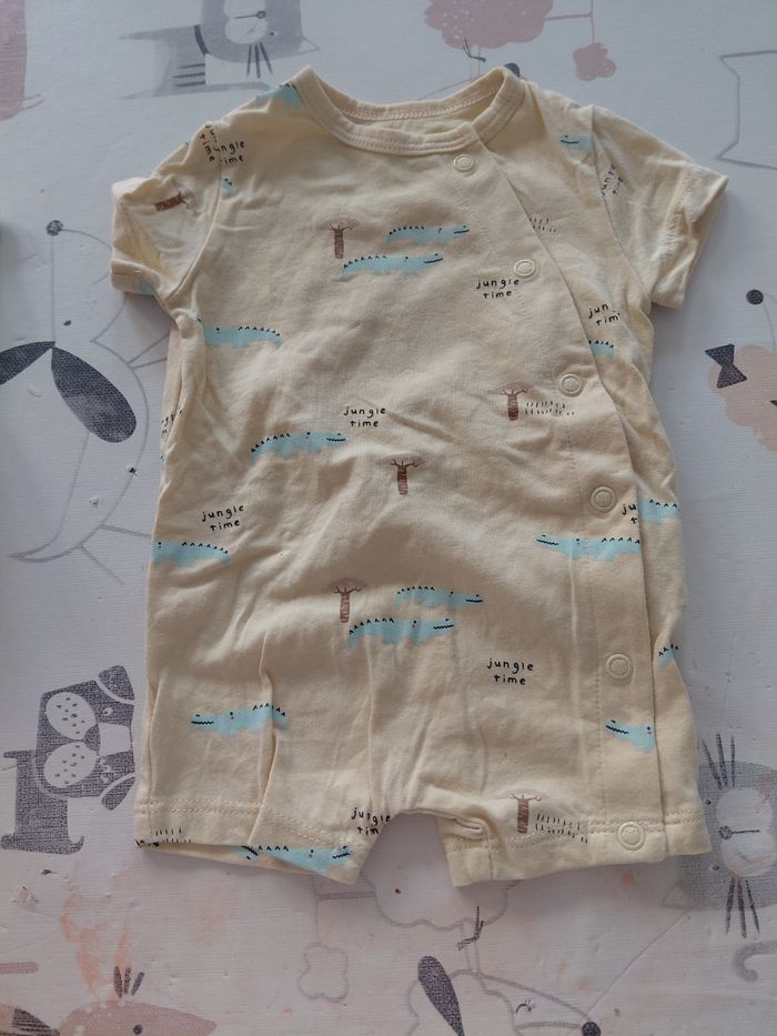 Lot de vêtements garçon 1 moisi - photo numéro 3