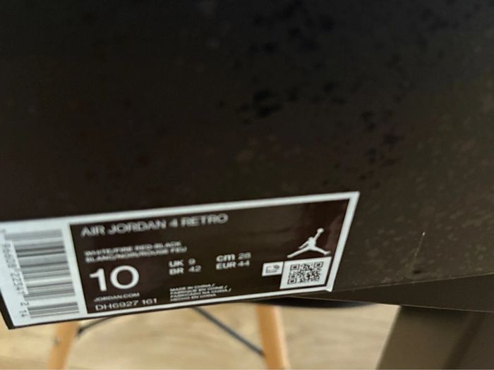 Air Jordan 4 Retro White/Fire Red-Black – Taille 44 EU / US 10 - photo numéro 9