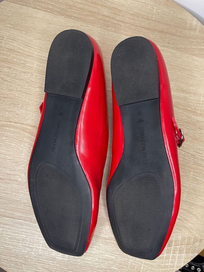 Ballerine rouge stradivarius taille 39 - photo numéro 2