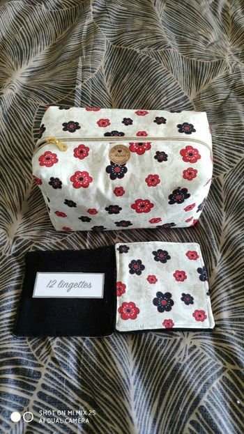 12 lingettes lavables et sa trousse de toilette moltonné