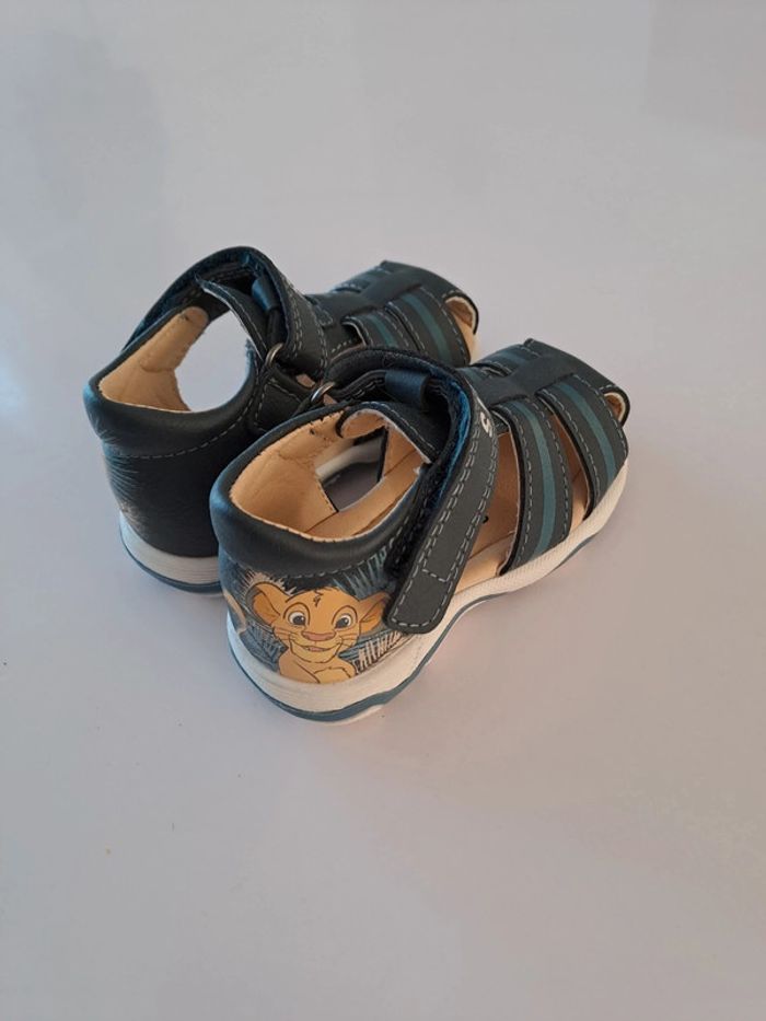 Chaussure - photo numéro 2