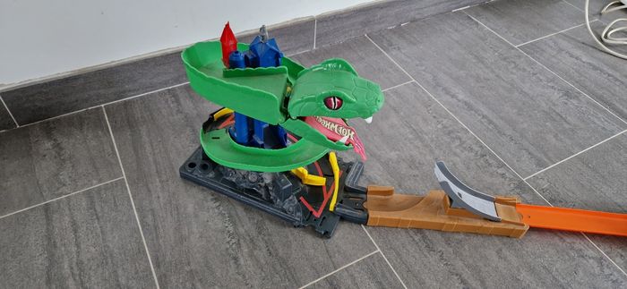 Valeur 50euros hotwheels city attaque du cobra - photo numéro 4