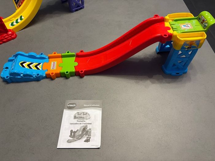 Tut tut bolides « tremplin cascades de l’extrême » de vtech - photo numéro 5