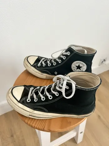 Converse taille haute taille 39. En bon état.