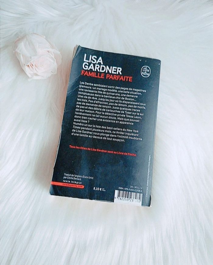 🌸 Livre Famille parfaite 🌸 - photo numéro 4